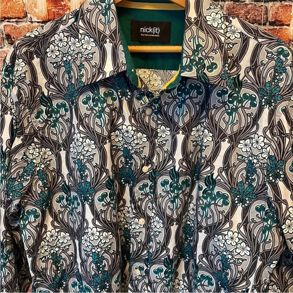 Nick (it) NY London men's large button down shirt 100% cotton floral